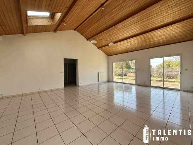Location Maison 3 pièces 85m² CHAUMES EN RETZ 44320
