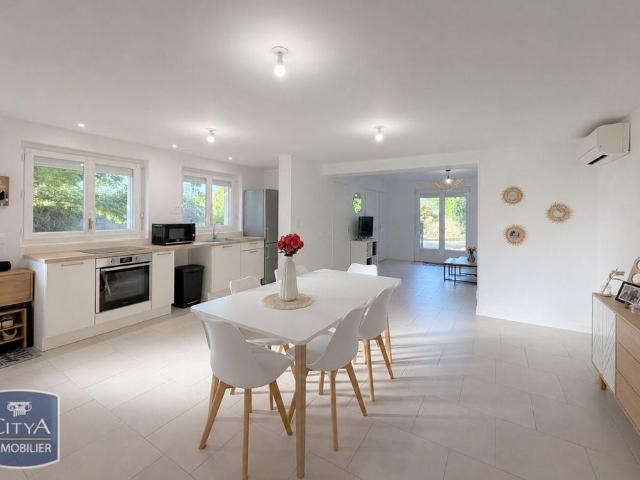 Location Maison 3 pièces 85m² COUTRAS 33230