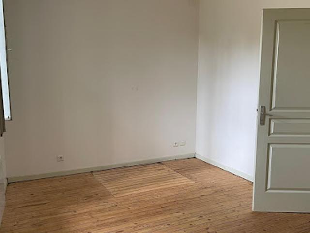 Location Maison 3 pièces 87 m2 Malause