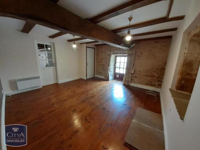 Location Maison 3 pièces 87m² NANTEUIL EN VALLEE 16700