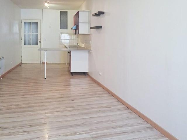 Location Maison 3 pièces 87m² REALMONT 81120