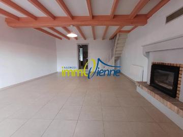 Location Maison 3 pièces 88 m2 à Lhommaizé