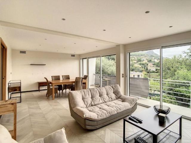 Location Maison 3 pièces 93m² VENCE 06140