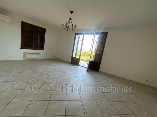 Location Maison 3 pièces 94m² PUGET VILLE 83390
