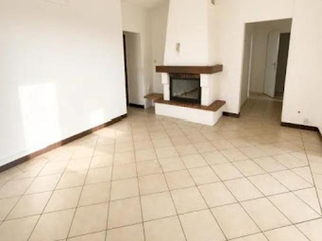 Location Maison 3 pièces 96.6 m2 Saint estephe