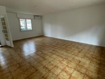 Location maison 3 pièces à CENON | 77 m2 1 150 C.C. € / mois