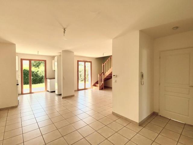 Location maison, 104 m² T 5 à Fondettes, 1 340 €