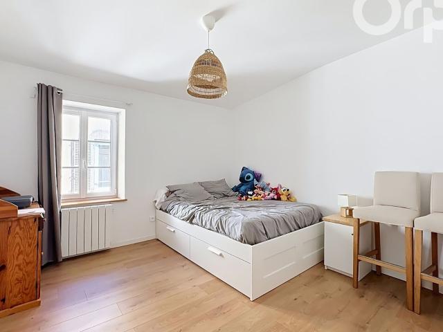 Location maison, 104.71 m² T 3 à Dallet, 855 €