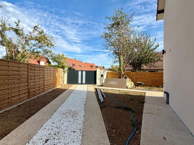 Location maison, 105 m² T 4 à Gretz Armainvilliers, 1 850 €