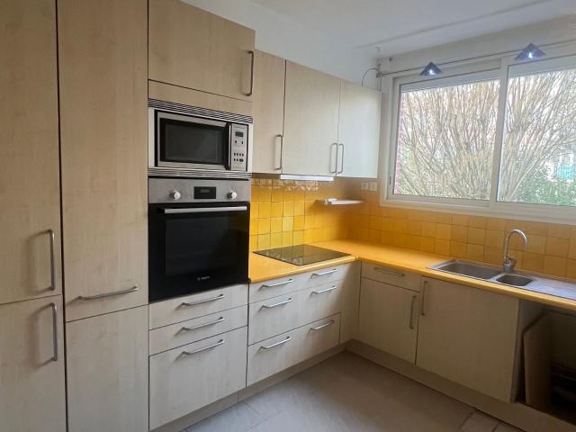 Location maison, 105.54 m² T 4 à Antony, 2 200 €