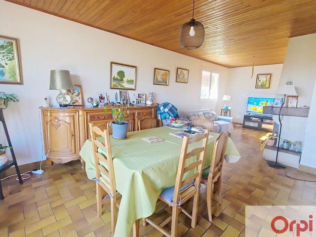 Location maison, 107.77 m² T 4 à Huriel, 750 €