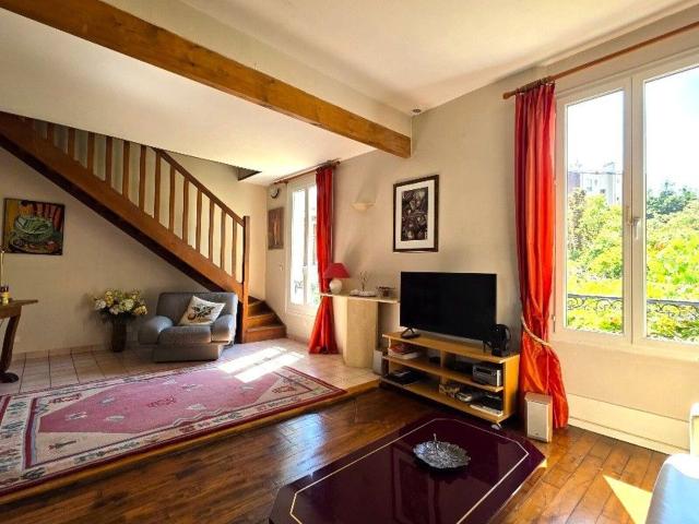 Location maison, 102.15 m² T 3 à Ivry sur Seine, 1 250 €