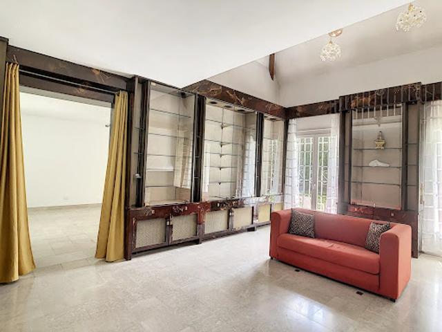 Location Maison 10 pièces 199.04 m2 Vaucresson