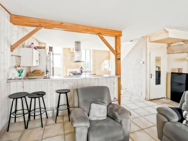 Location maison, 118 m² T 4 à Claveyson, 900 €