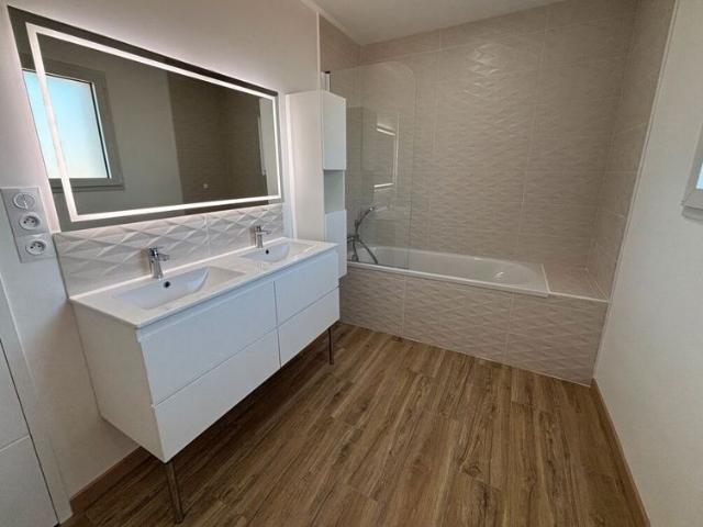 Location Maison 110 m² à Thierville sur Meuse 1 050 ¤ CC /mois