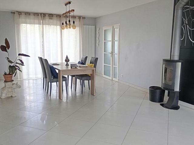 Location maison, 110.69 m² T 5 à Torcy, 1 990 €