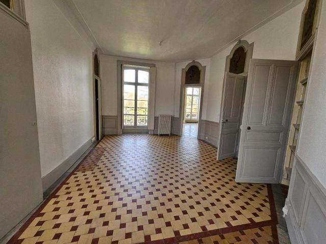 Location maison 11 pièces Angers Lac De Maine 49