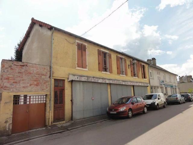 Location Maison 11 pièces 370m² ST PIERRE LE MOUTIER 58240