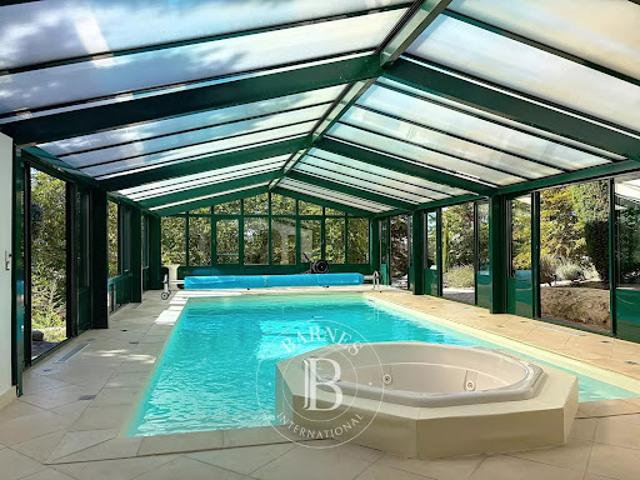 Location Maison 11 pièces 457.7 m2 La Celle Saint Cloud