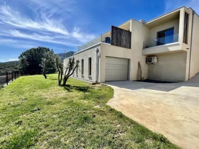 Location maison, 124.18 m² T 4 à Furiani, 2 300 €