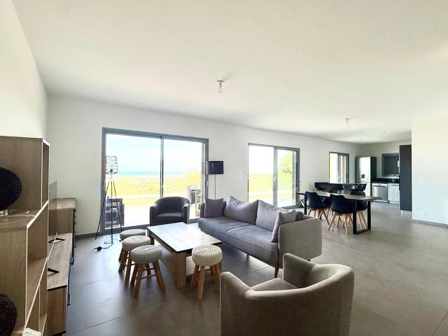 Location maison, 124.18 m² T 4 à Furiani, 2 300 €