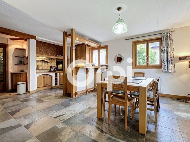 Location maison, 125 m² T 4 à Viuz en Sallaz, 2 100 €