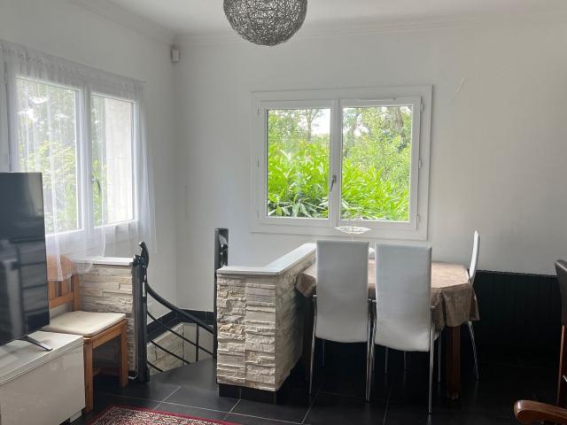 Location maison, 125 m² T 5 à Orsay, 2 160 €