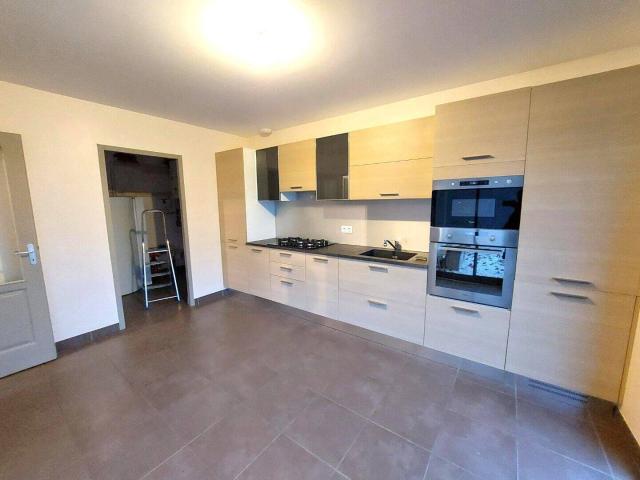 Location Maison 123 m² à Beynost 1 659 ¤ CC /mois