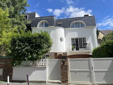 Location Maison 12 pièces 240 m2 Cachan