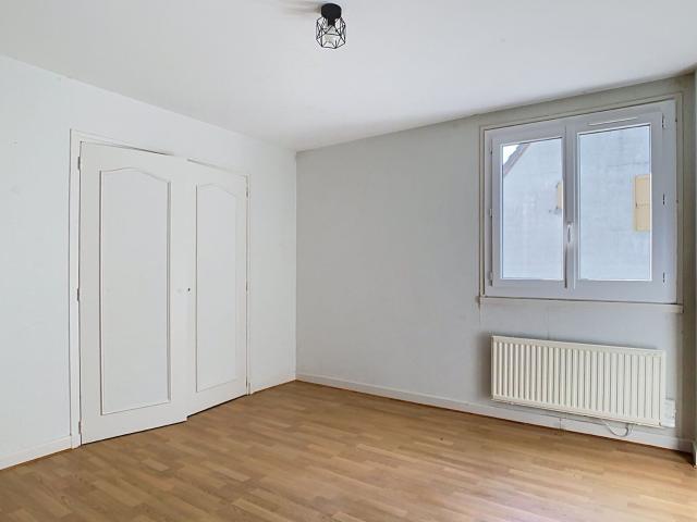 Location maison, 134.19 m² T 5 à Crandelles, 750 €