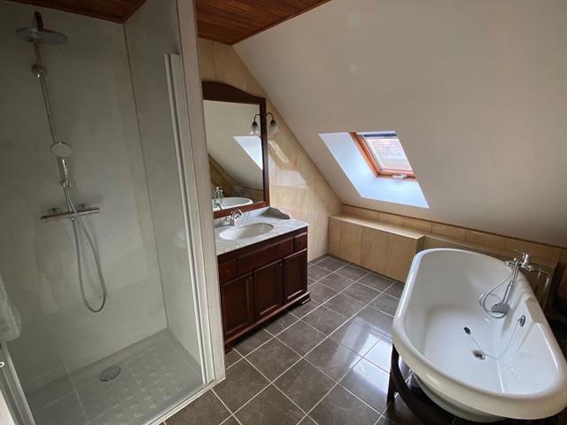 Location maison, 130.89 m² T 5 à Gournay sur Aronde, 1 200 €