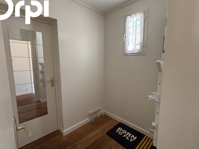 Location maison, 131.09 m² T 5 à Montigny le Bretonneux, 2 200 €