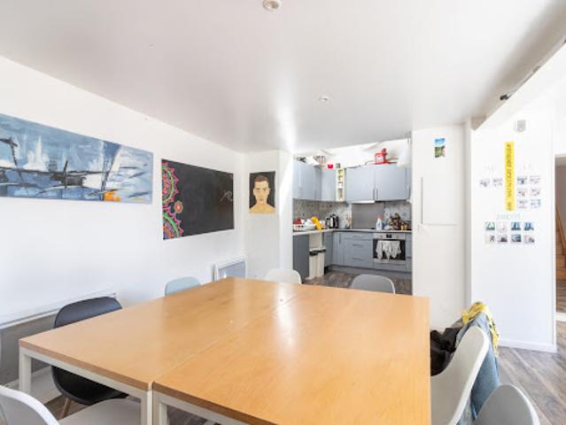 Location Maison 13 pièces 185.36 m2 Talence