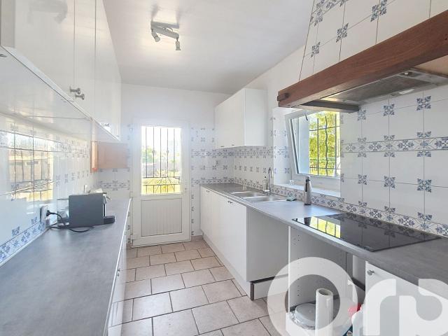 Location maison, 145.06 m² T 4 à Bagnols sur Cèze, 1 300 €