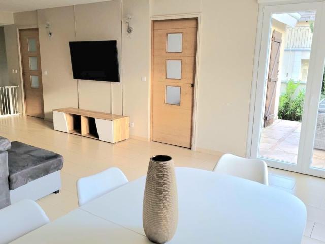 Location maison, 143 m² T 7 à Goussainville, 1 790 €