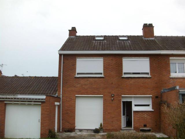 LOCATION MAISON