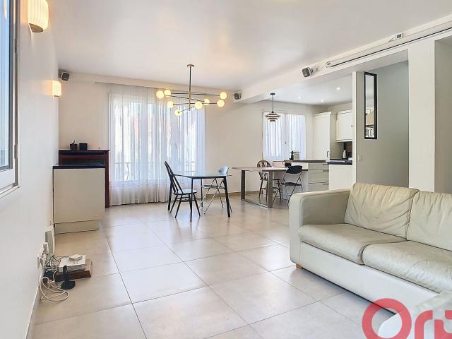 Location maison, 150 m² T 4 à Verrières le Buisson, 2 500 €