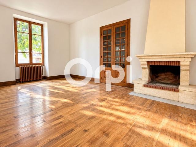 Location maison, 151.3 m² T 6 à Froges, 1 640 €
