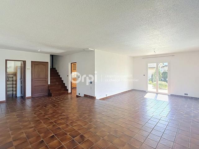 Location maison, 164.51 m² T 5 à Gilly sur Isère, 1 350 €