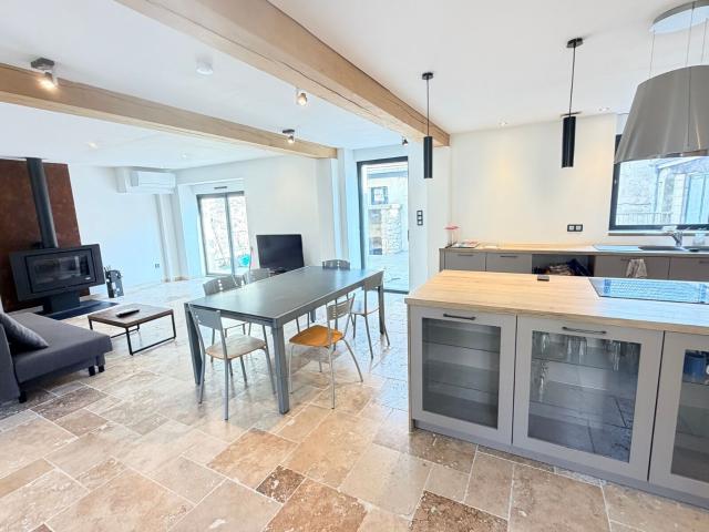 Location maison, 160.56 m² T 5 à Passy Grigny, 1 200 €