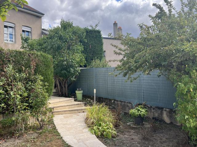 Location maison, 163 m² T 3 à Corny sur Moselle, 1 750 €
