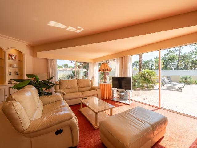 Location maison, 175 m² T 4 à Gujan Mestras, 2 500 €