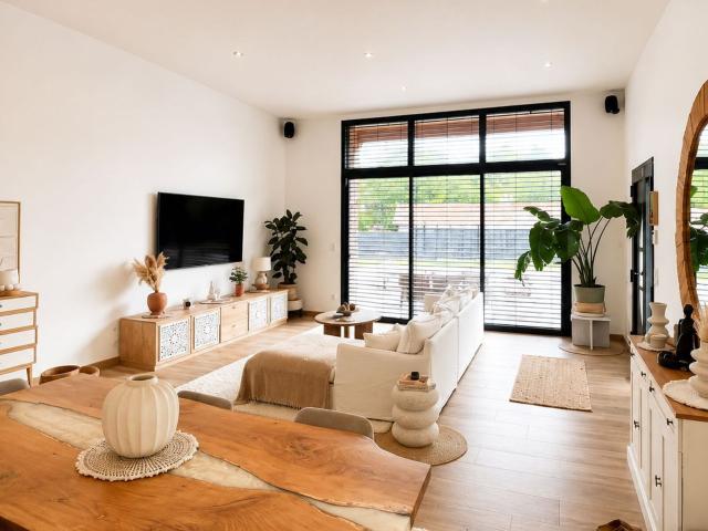 Location maison, 170.98 m² T 6 à Urcuit, 2 000 €