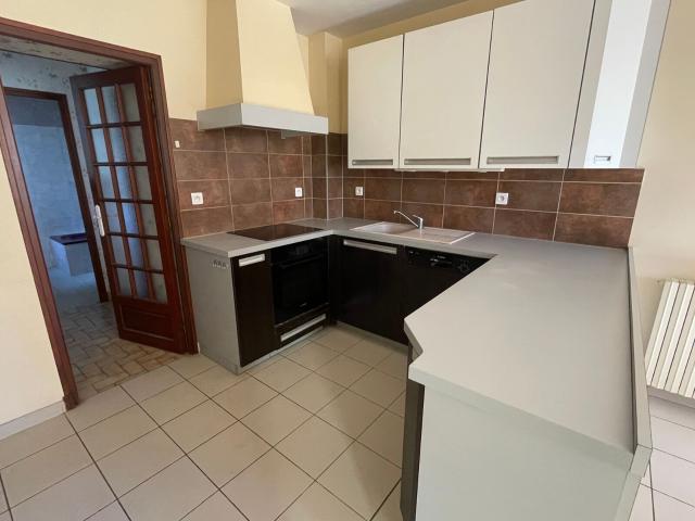 Location maison, 172 m² T 4 à Bonnac la Côte, 950 €