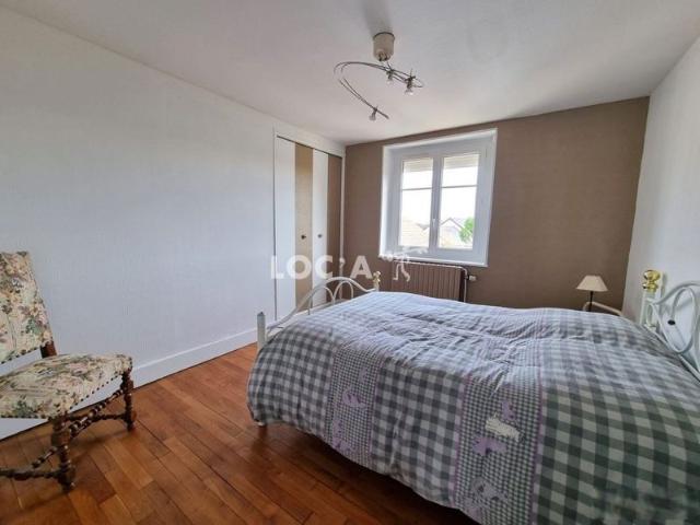 Location Maison 186 m² à Varanges 1 500 ¤ CC /mois