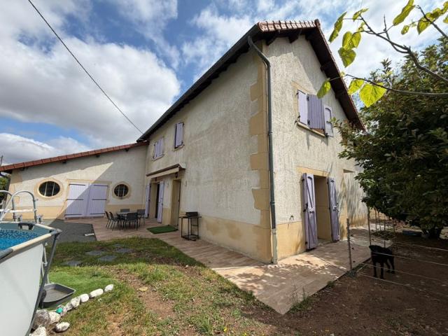 Location Maison 192 m² à Noailly 980 ¤ CC /mois