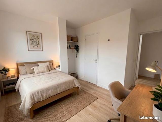 Location Maison 1 pièce 550 m2 Vitry sur Seine