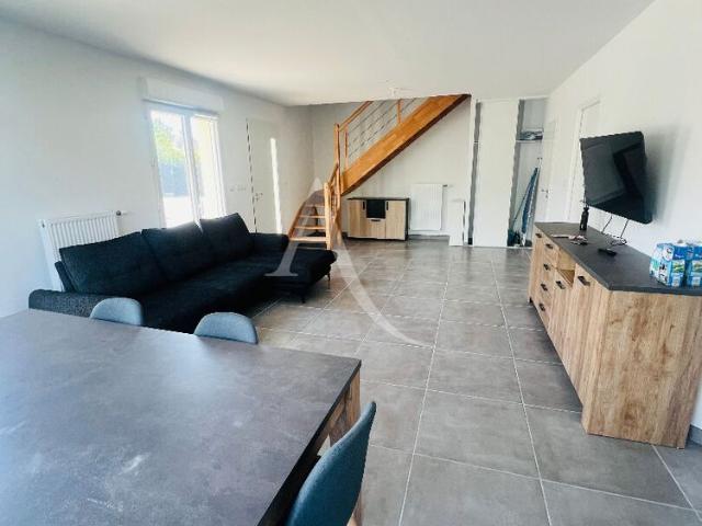 Location Maison 1 pièce 120m²