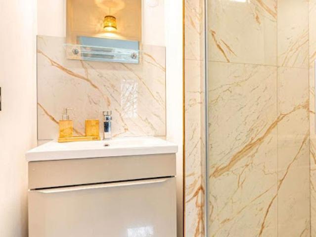 Location Maison 1 pièce 18 m2 Levallois Perret