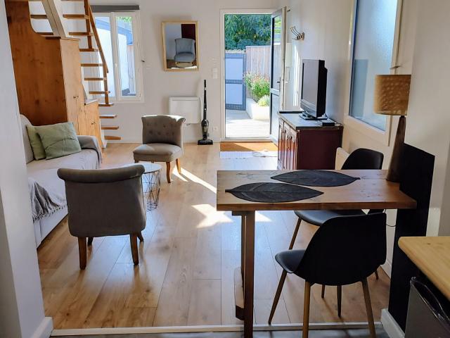 Location maison 1 pièce, 27.02m², Rochefort